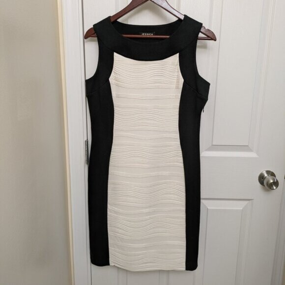 Sleeveless Jessica Dress Size 8 - Like New - Picture 1 of 3